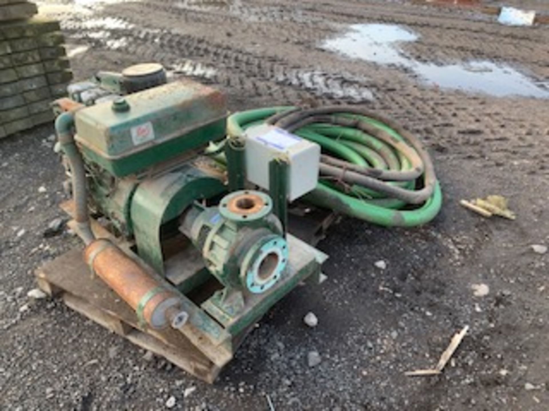 LISTER - DIESEL WATER PUMP - Image 3 of 3