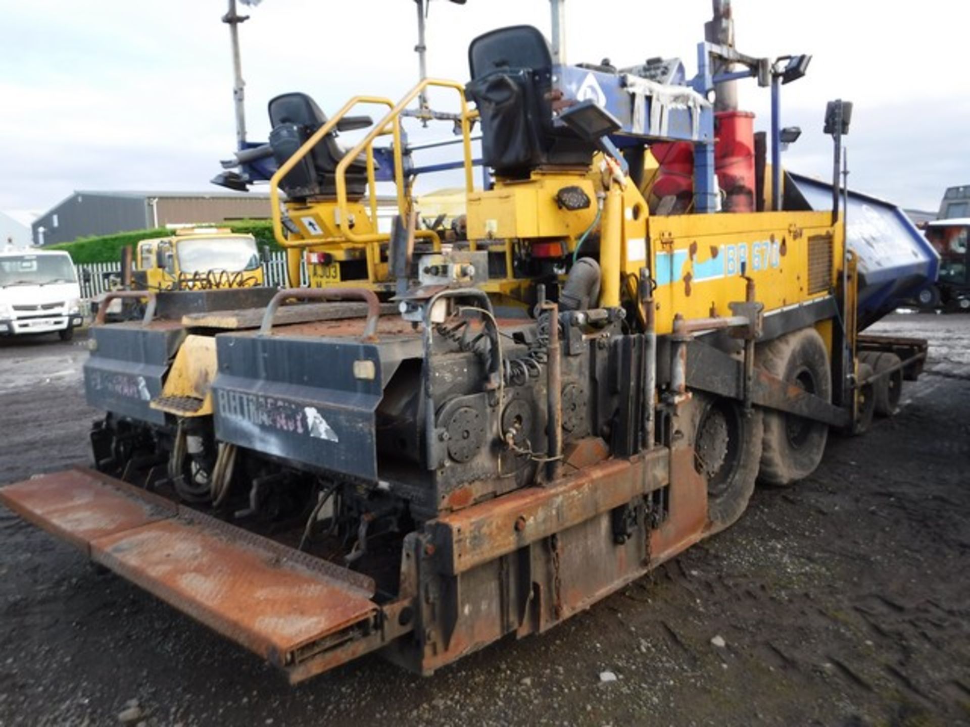 BITELLI 2003 ROAD PAVER BB 670 - 17468HRS (NOT VERIFIED) - Image 6 of 9