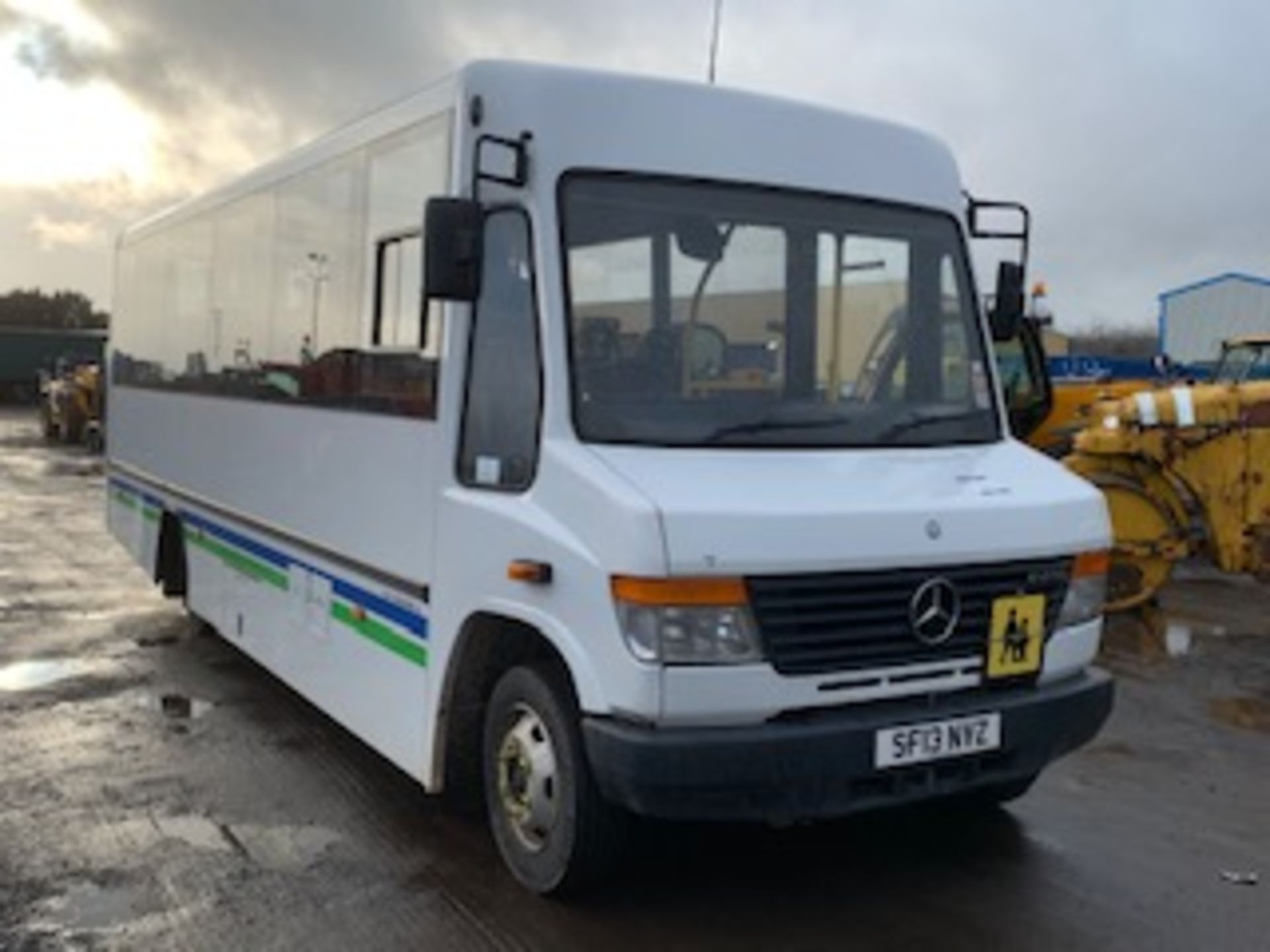 MERCEDES VARIO - 4249cc - Image 7 of 13