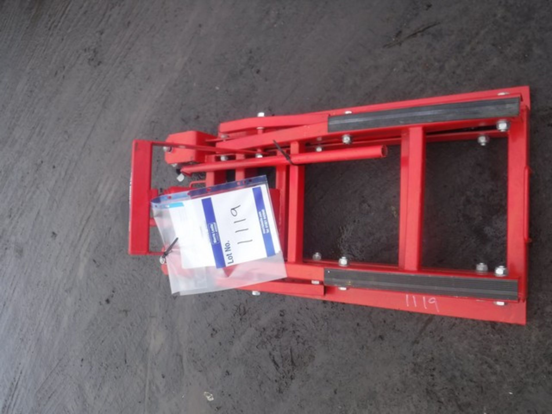 MOTORCYCLE HYDRAULIC LIFT - 1500LB