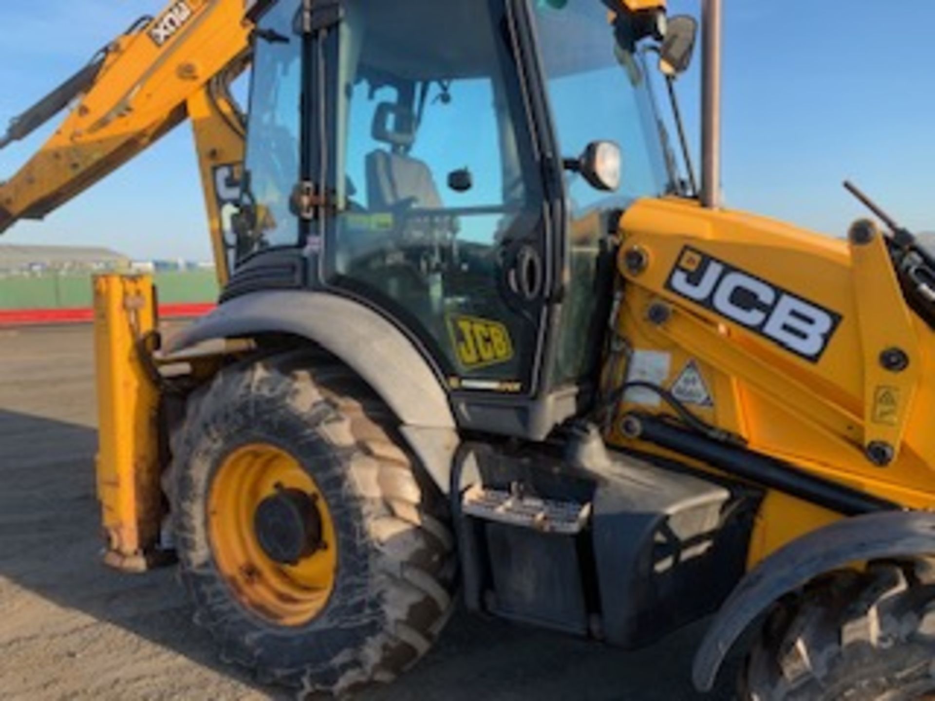 JCB 3CX DIGGER 4365hrs (NOT VERIFIED) REG - SN62GXL year 2012 - Image 12 of 18