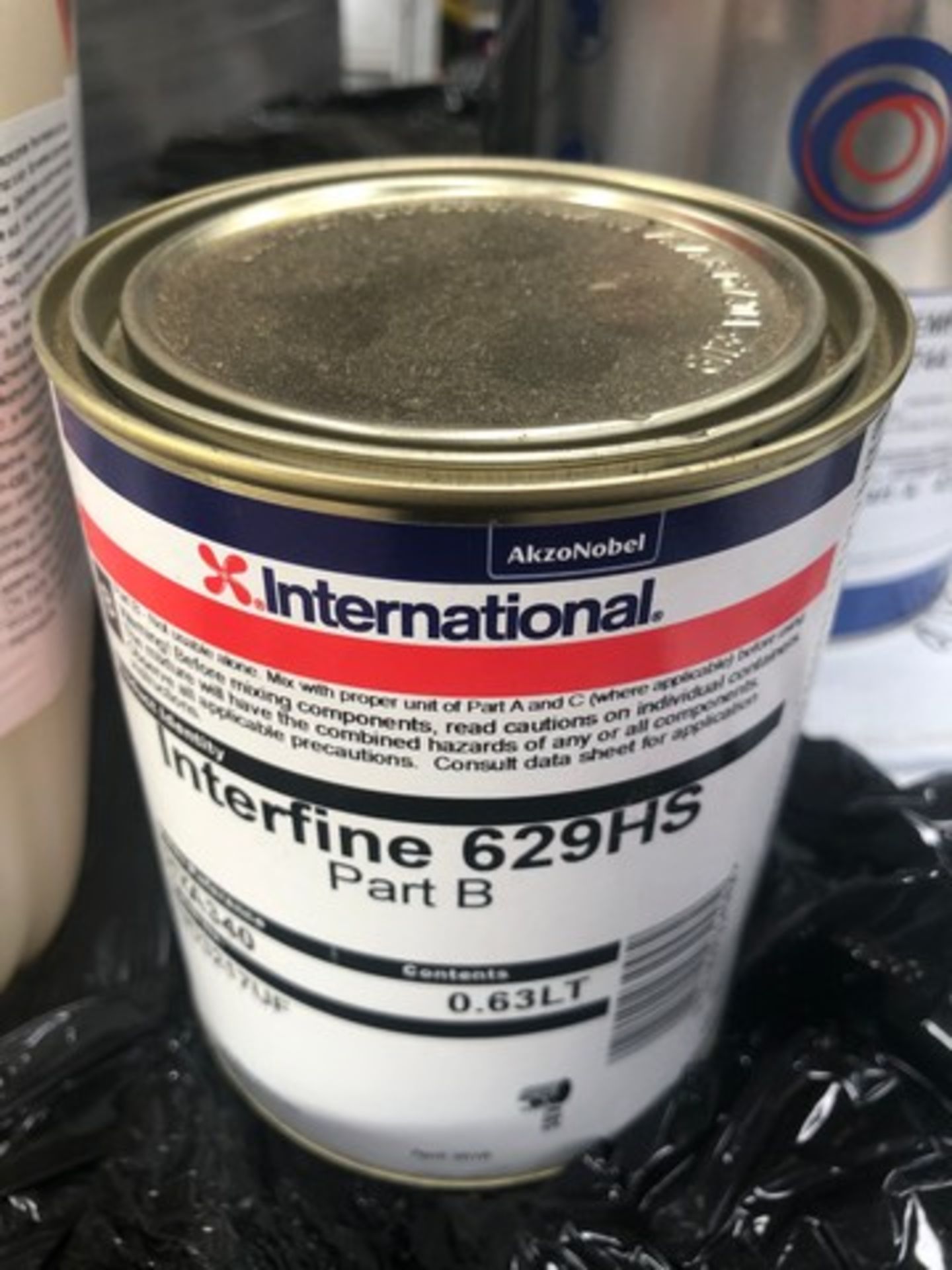 Mixed pallet of Sherwin Williams macropoxy M262 epoxy finish, Hempel curing agent 976GB, Hempadur un - Image 4 of 5