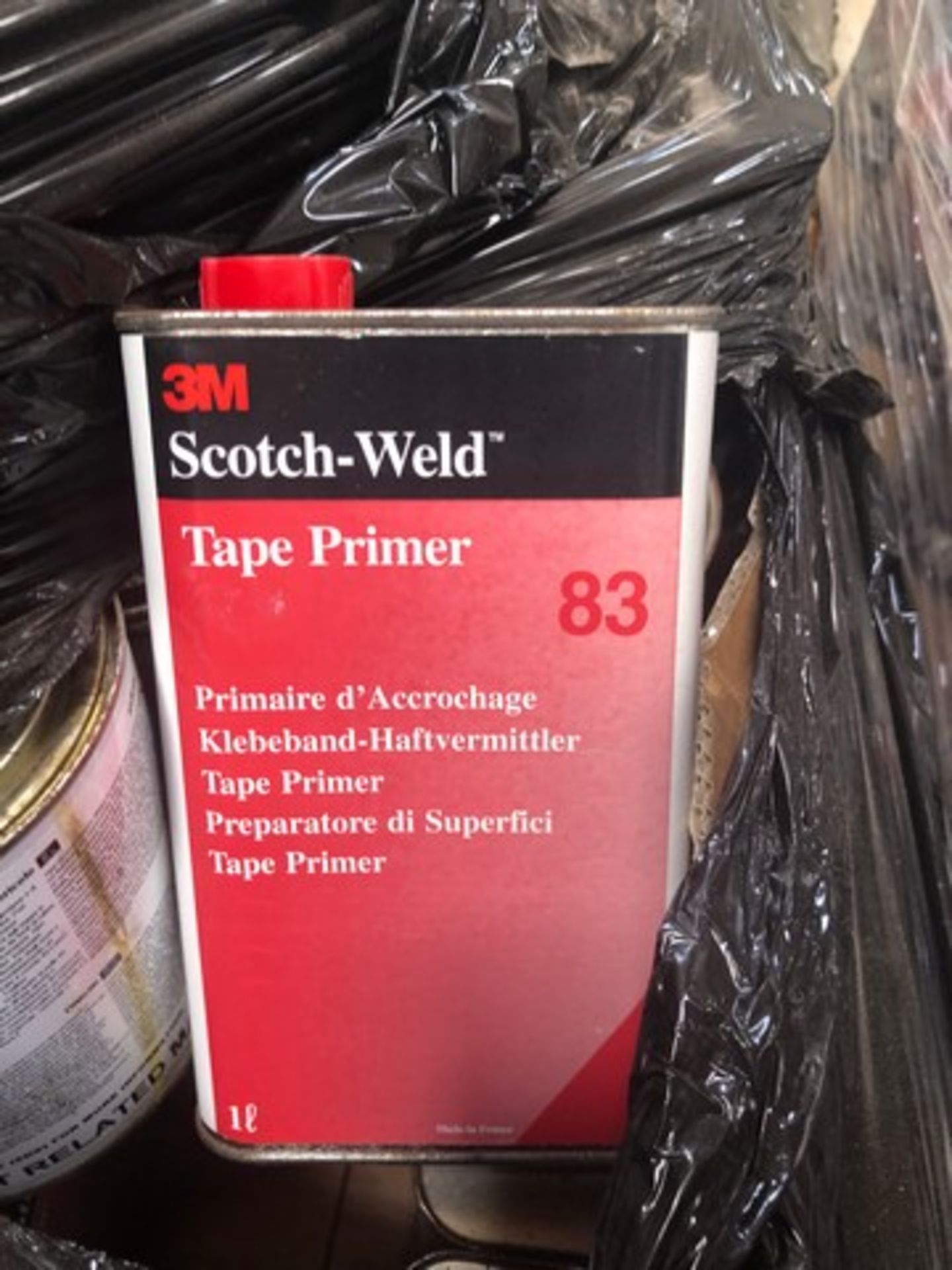 Mixed pallet of Sherwin Williams macropoxy H766, macropoxy H766 additive, scotch weld tape primer 83 - Image 4 of 4