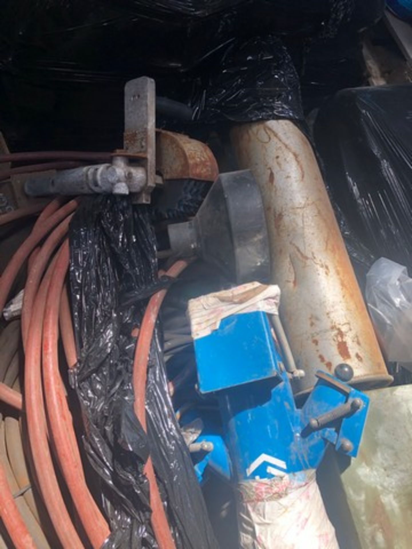 Mixed pallet of Abrabac hoses and various components - Image 2 of 4
