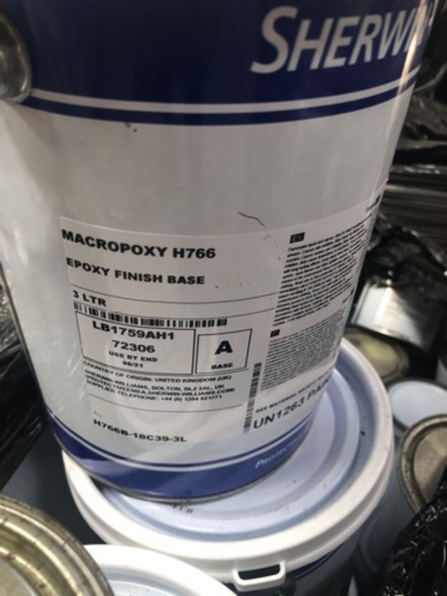 Mixed pallet of Sherwin Williams macropoxy H766, macropoxy H766 additive, scotch weld tape primer 83 - Image 2 of 4