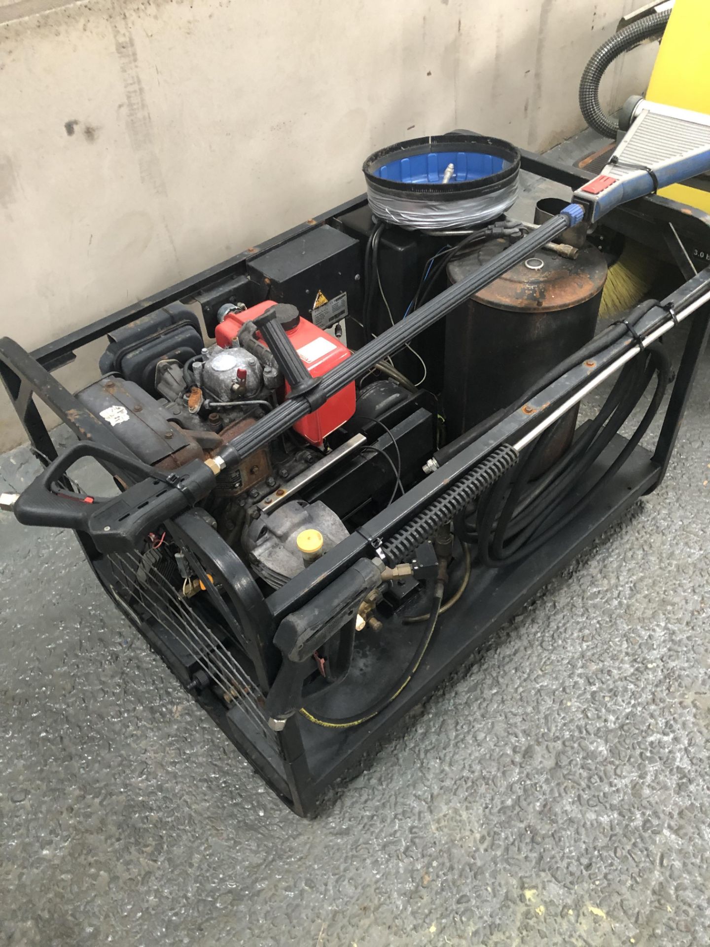 Diesel hot and cold pressure washer complete with fittings