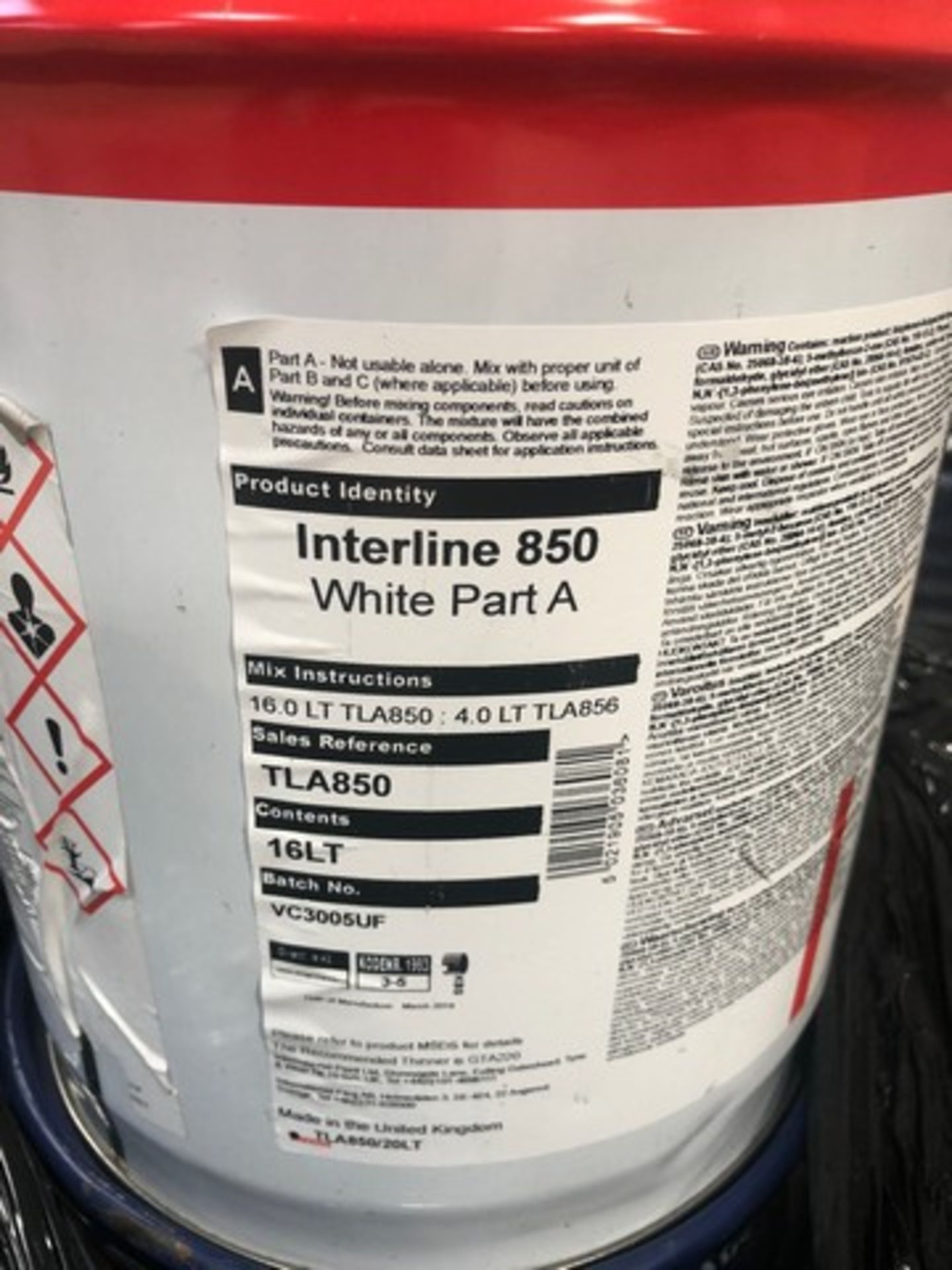 Pallet of International interline 850 white approx 8 tins - Image 2 of 2