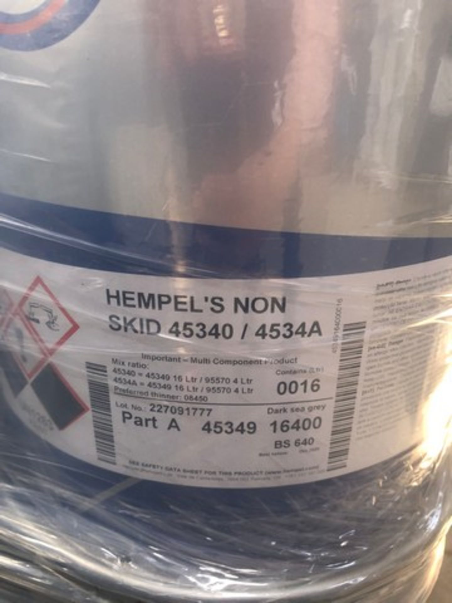 Pallet of Hempel non skid 45340/4534A approx 20 tins - Image 3 of 3