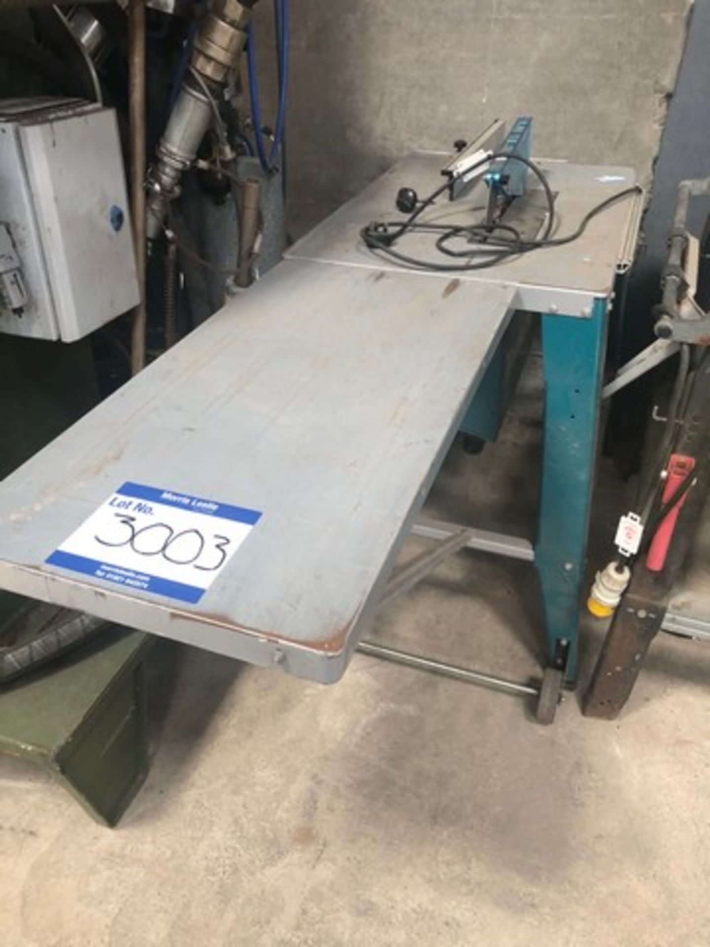 Makita 2712 table saw - S.N 4285 Year 2015