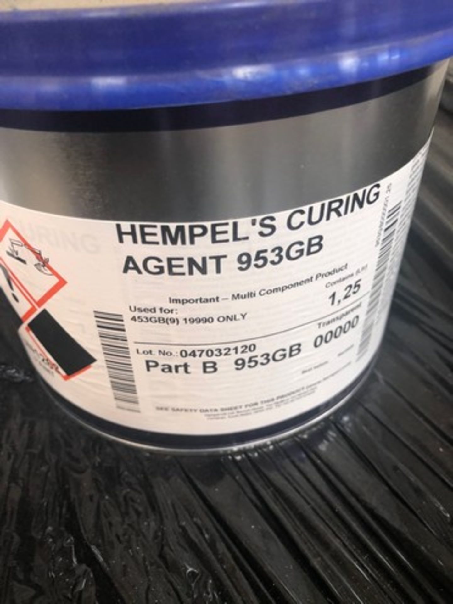 Mixed pallet of Hempel curing agent 953GB / 976GB, Hmepel N.S (no aggregate) 457GA approx total 30 t - Image 4 of 4
