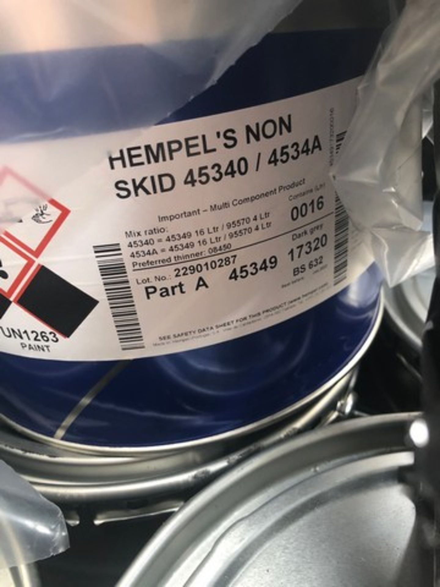 Pallet of Hempel non skid 45340/4534A approx 12 tins - Image 2 of 2