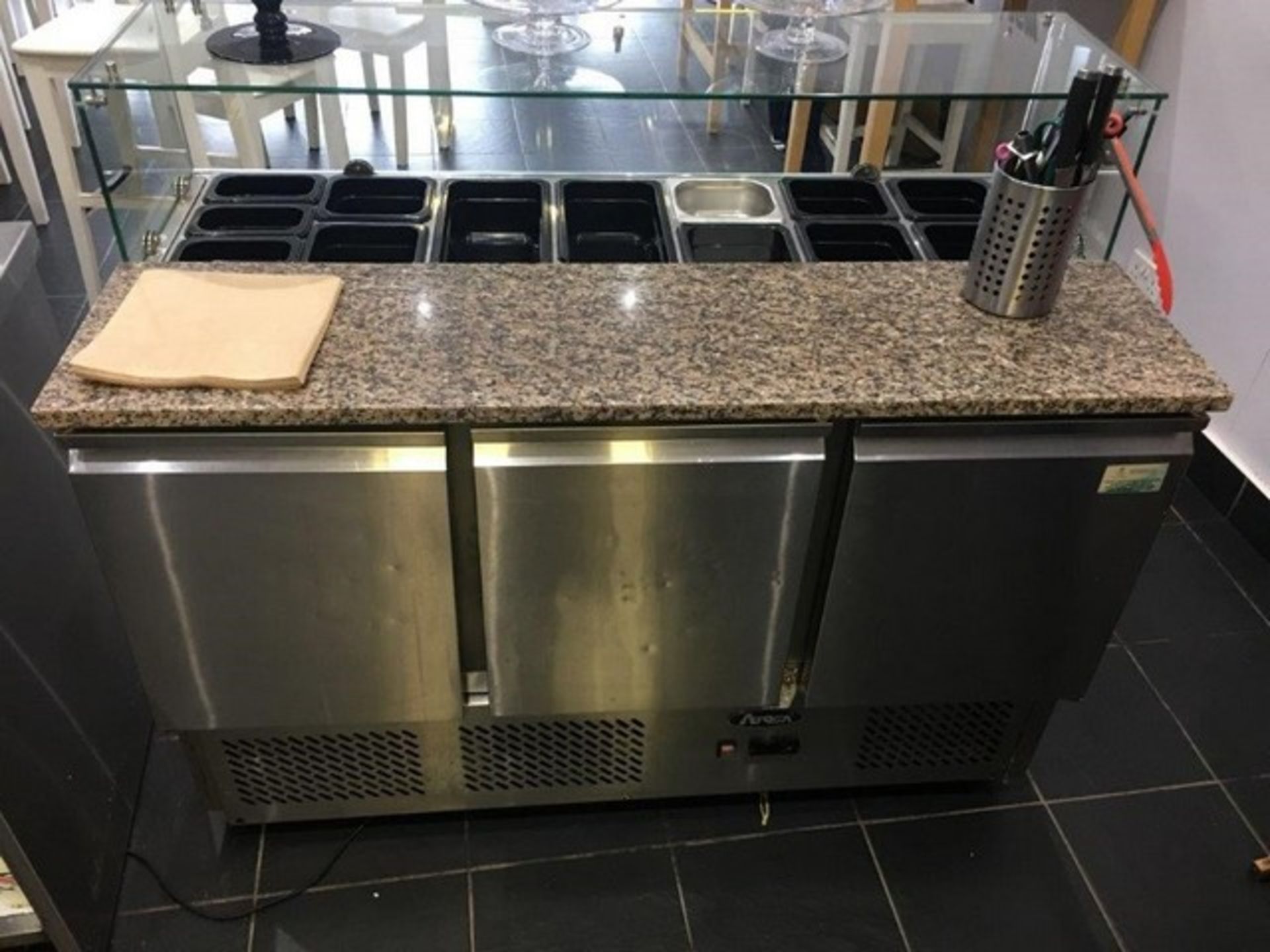 DELI DISPLAY FRIDGE ON WHEELS C/W STORAGE SERVICED YEARLY - 4FT LENGTH x 2FT WIDTH x 4FT HEIGHT - Image 3 of 5