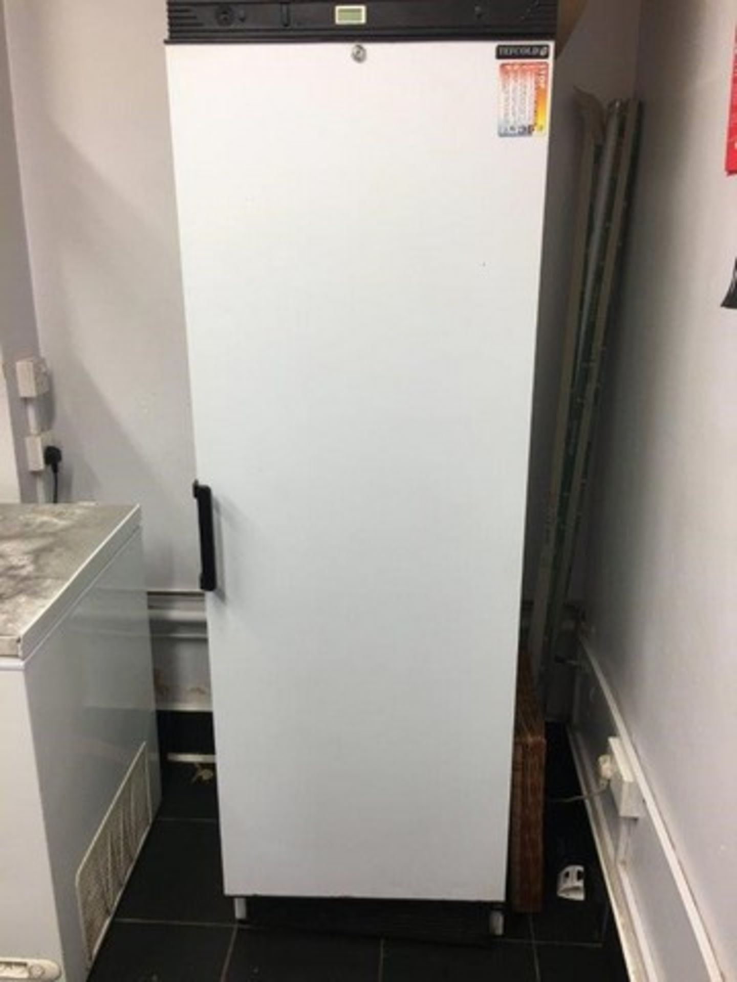 TEFCOLD TALL FREEZER 6FT HEIGHT x 2FT WIDTH x 2FT LENGTH