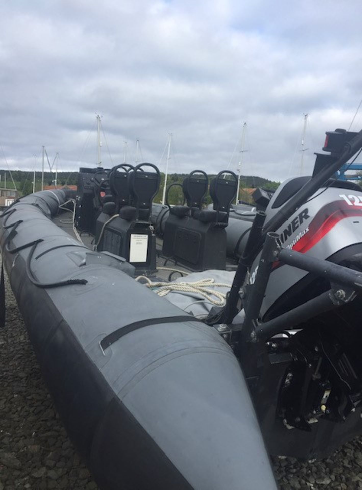 HALLMATIC ARTIC 28 NAVY DIVE RIB BOAT C/W NEW MARINER OPTIMAX 125 ENGINES x2 APPROX 4HRS ON EACH - Image 8 of 15