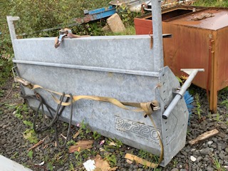 HYDRAULIC BRUSH AND BUCKET FOR TELESCOPE FORKLIFT - Image 6 of 8