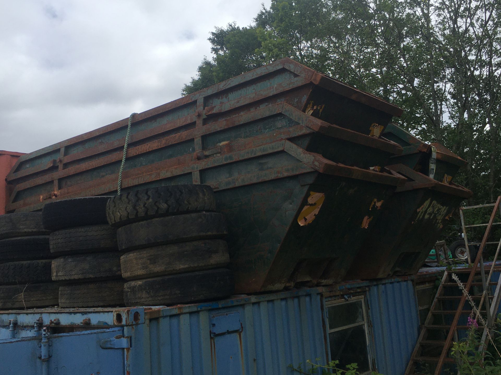 7 x 16FT SKIP IN GREEN - Image 2 of 4