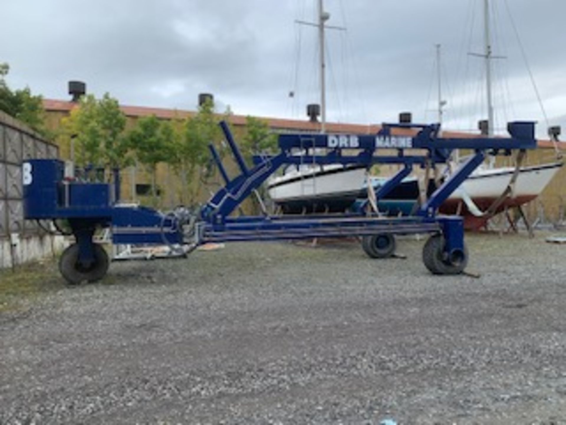 18T SELF PROPELLED WISE AMPHIBIOUS MARINE HOIST C/W VARIABLE WIDTH FRAME **RECENTLY REFURBED - NEW P - Image 12 of 19