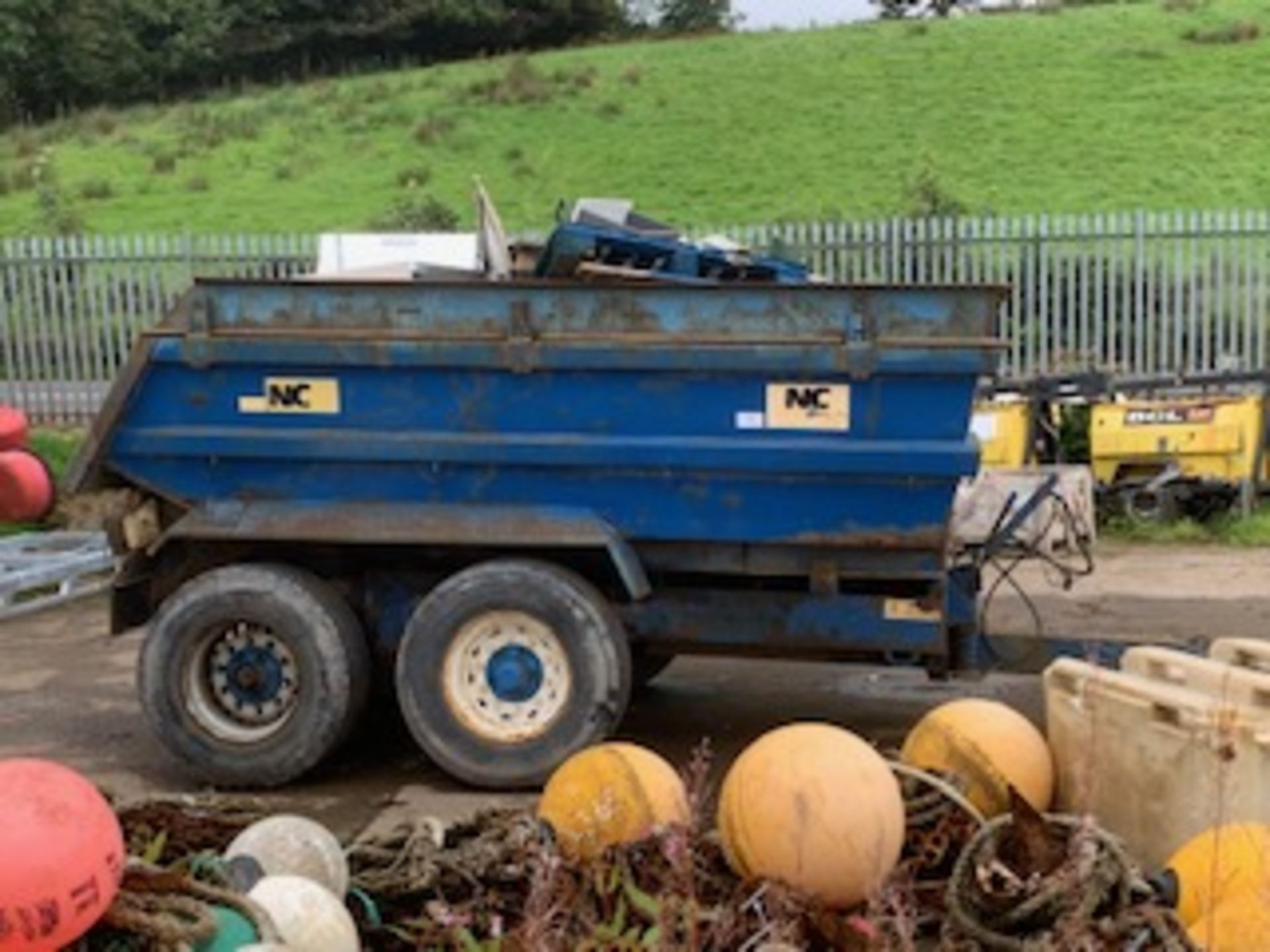 NC 14T TWIN AXLE TIPPING TRAILER C/W SUSPENDED DRAW BAR