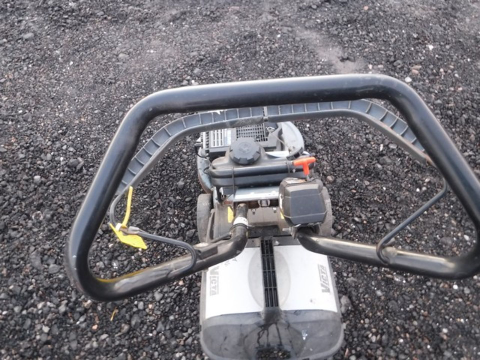 VICTA WALKALONG LAWN MOWER C/W BASKET SN - MCP462XV - Image 10 of 10