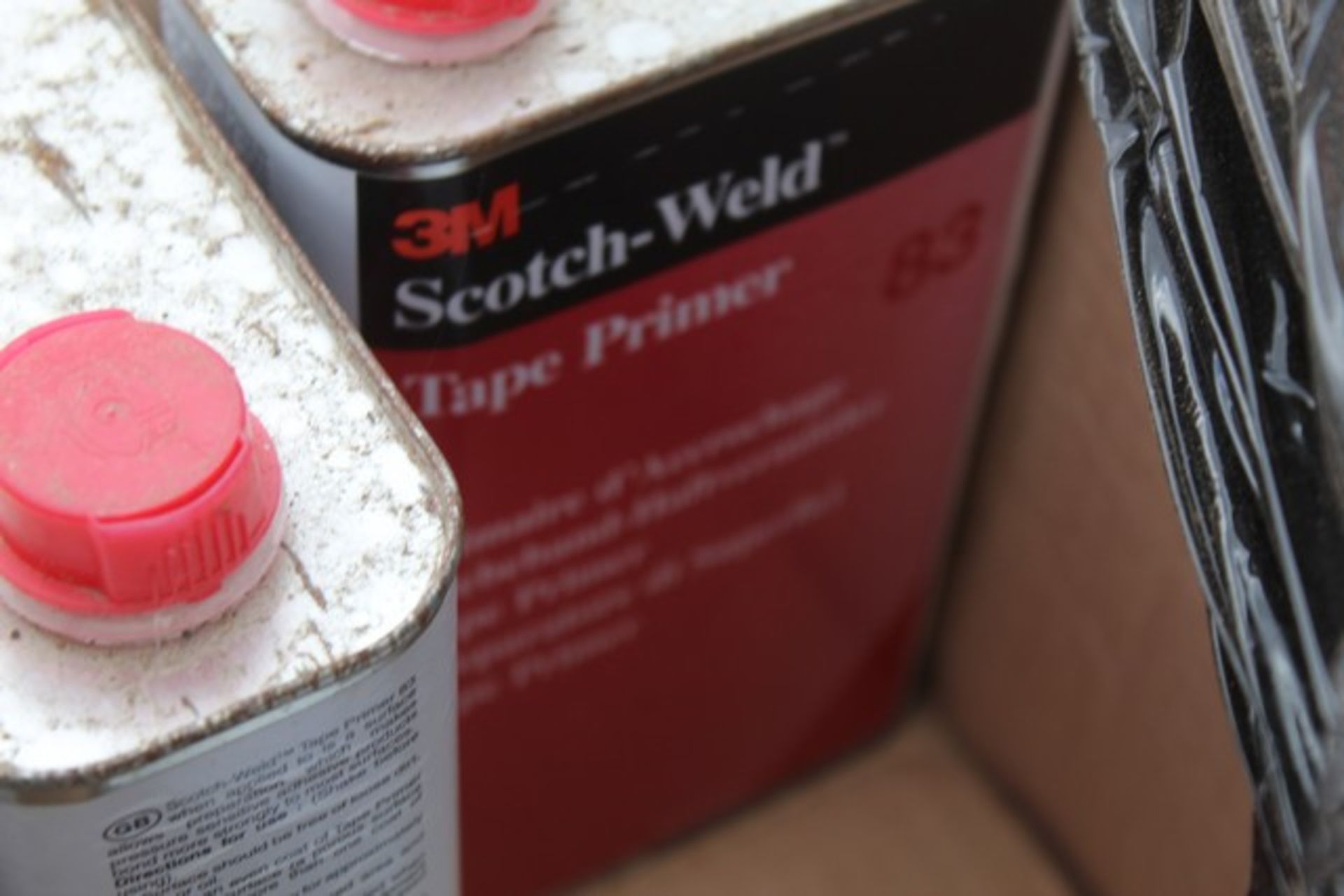 Mixed pallet of Sherwin Williams macropoxy H766, macropoxy H766 additive, scotch weld tape primer 83 - Image 6 of 7