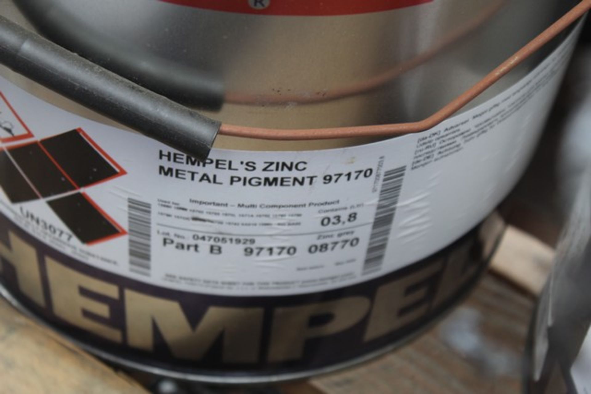 Pallet of Hempel zinc metal pigment 97170 approx 8 tins - Image 4 of 4