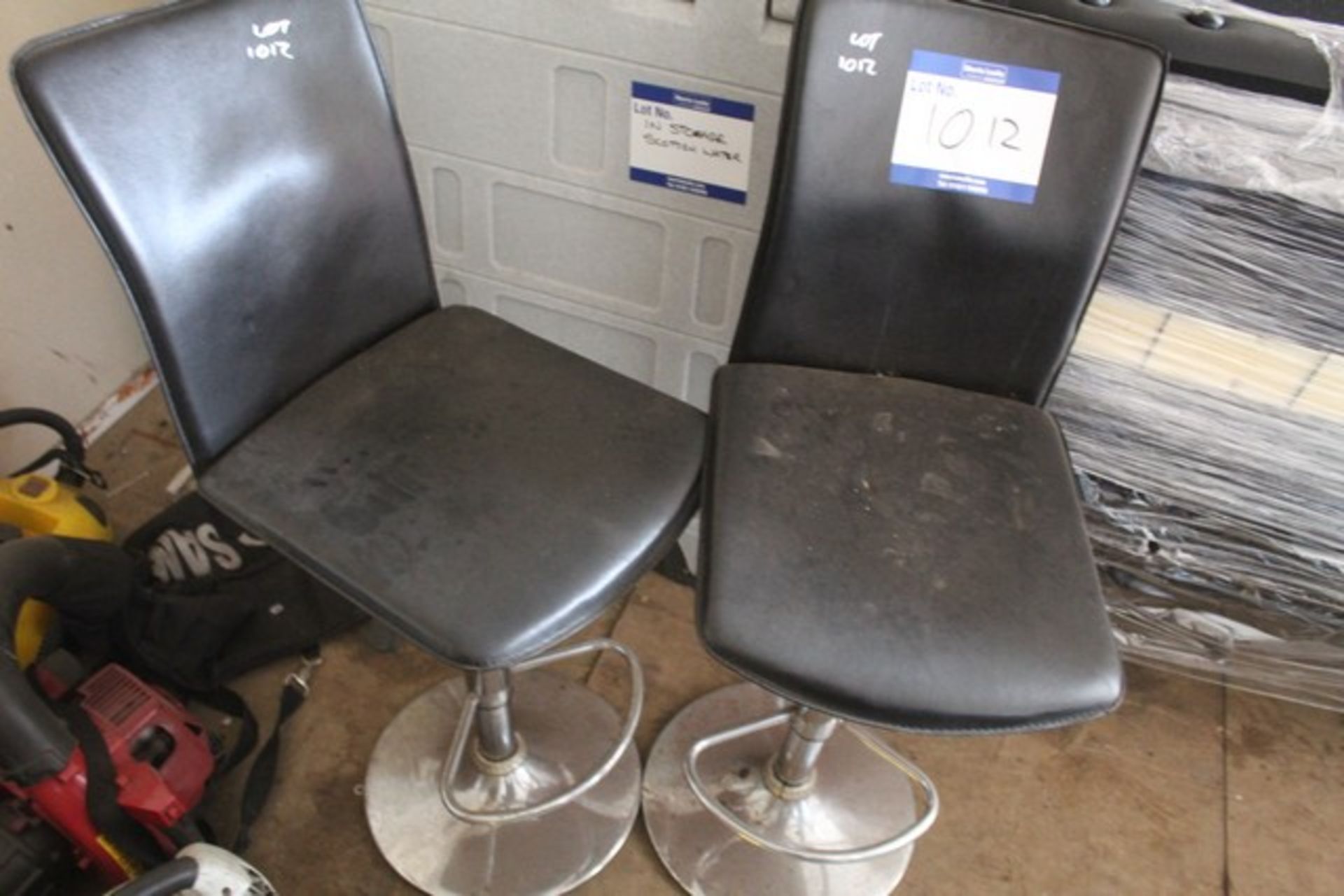 SALON CHAIRS LEATHER x2 - Image 2 of 2