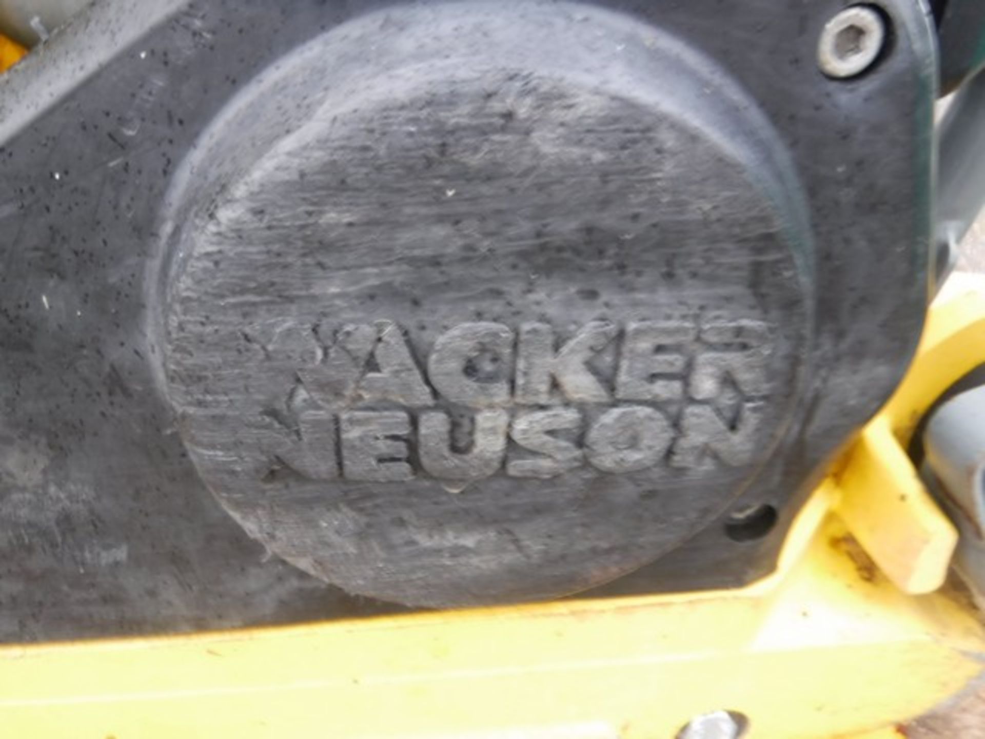 NEUSON WACKER PLATE C/W HONDA GX100 ENGINE - Image 4 of 5