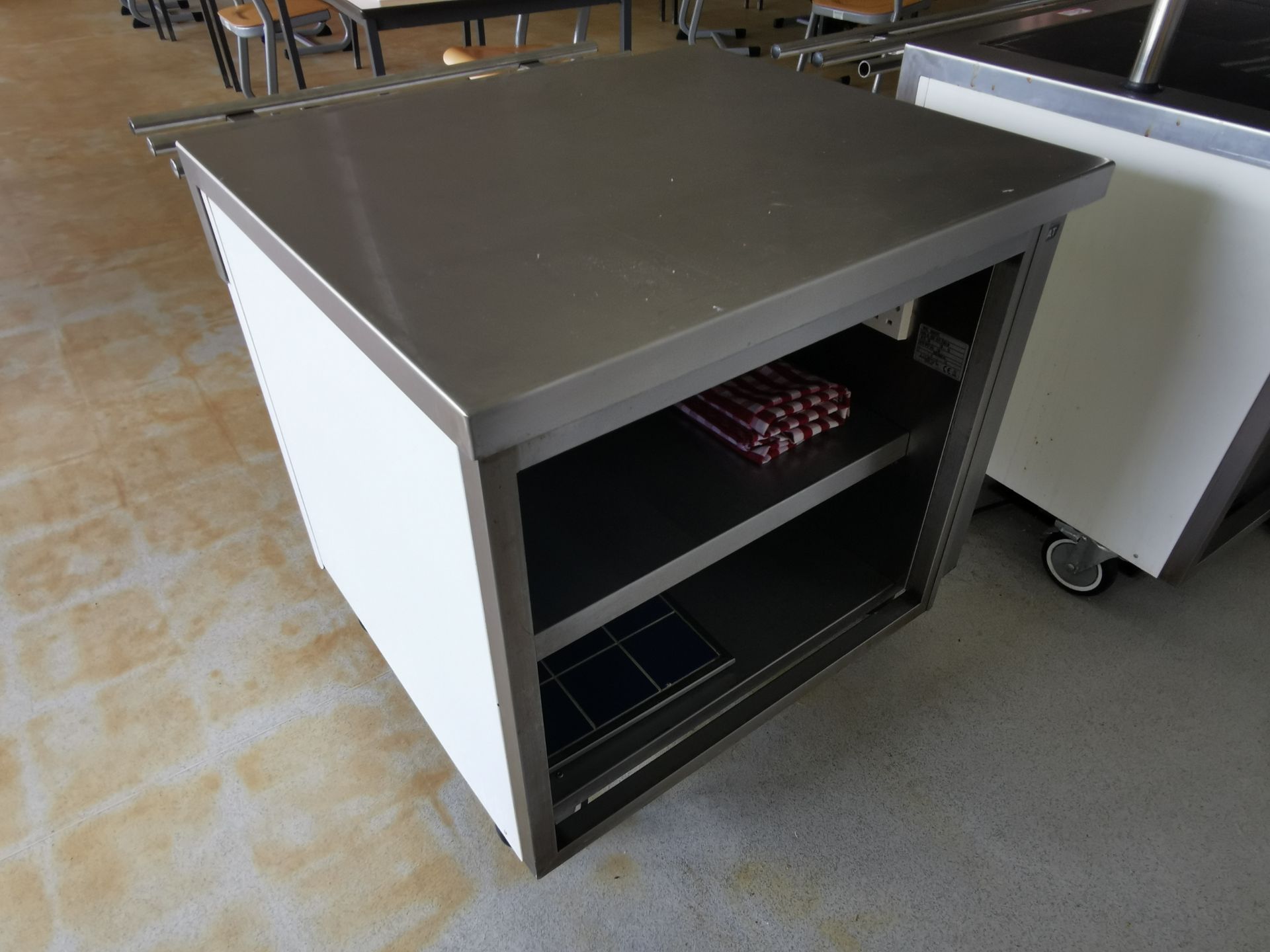 Moffat Small commercial counter with storage 2.5ft - Image 3 of 3