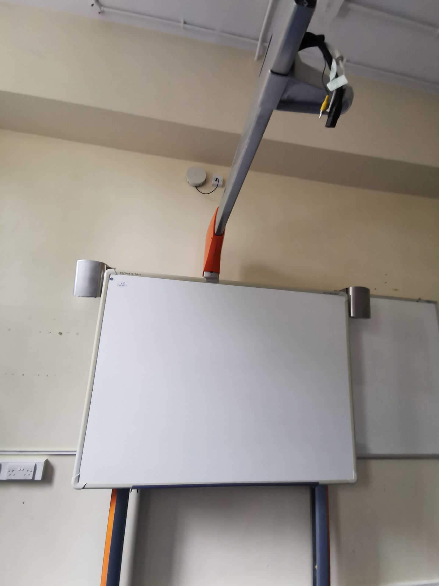 Promethean active board & projector on stand