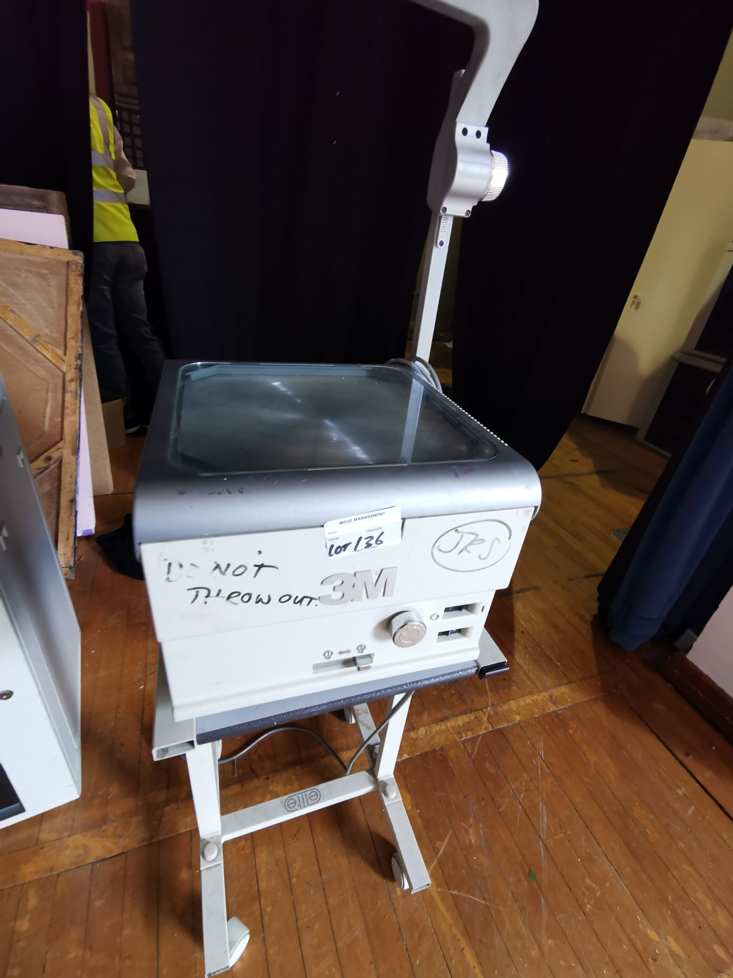 OHP projector on mobile stand