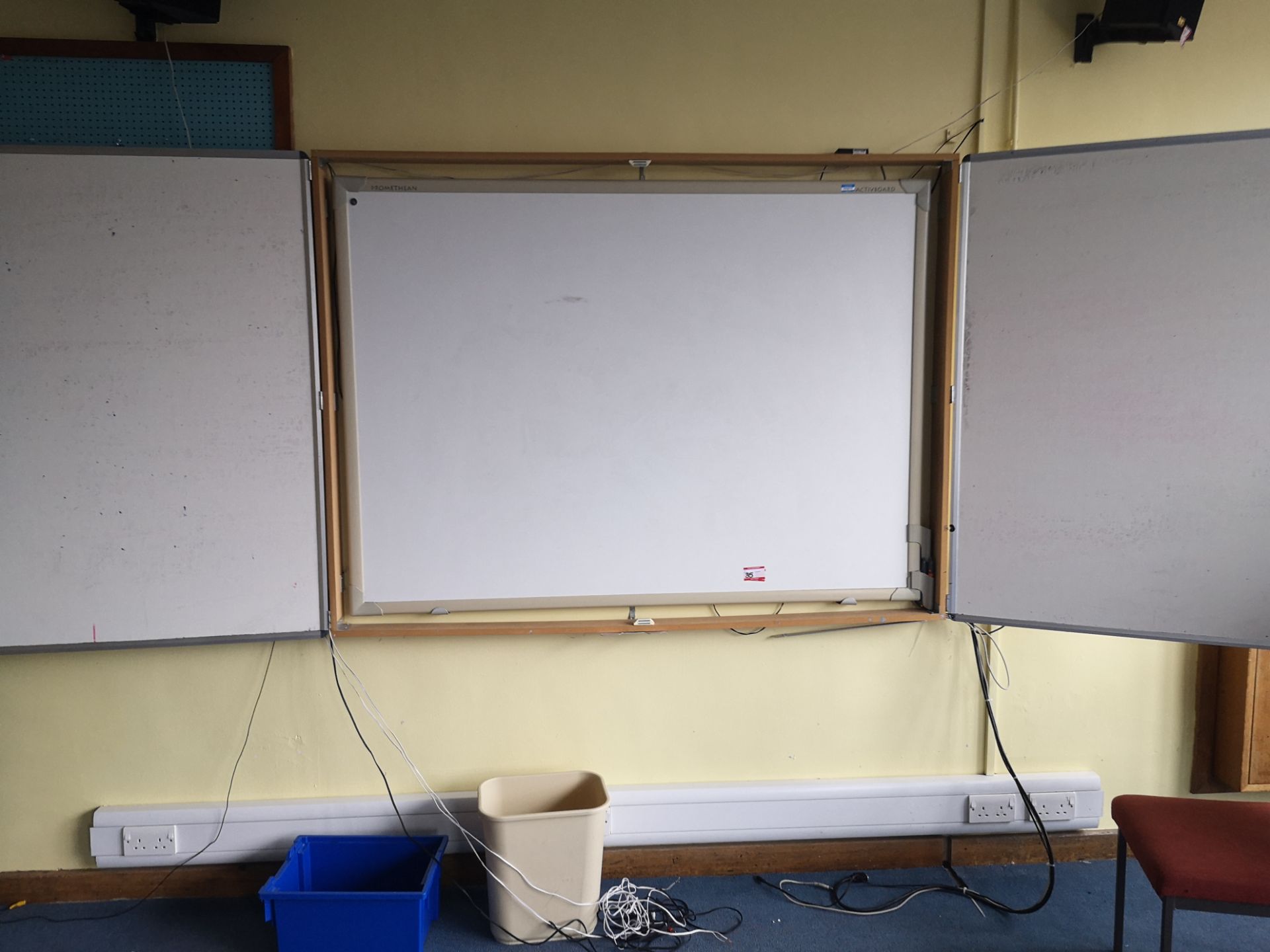 Promethean active board with whiteboards