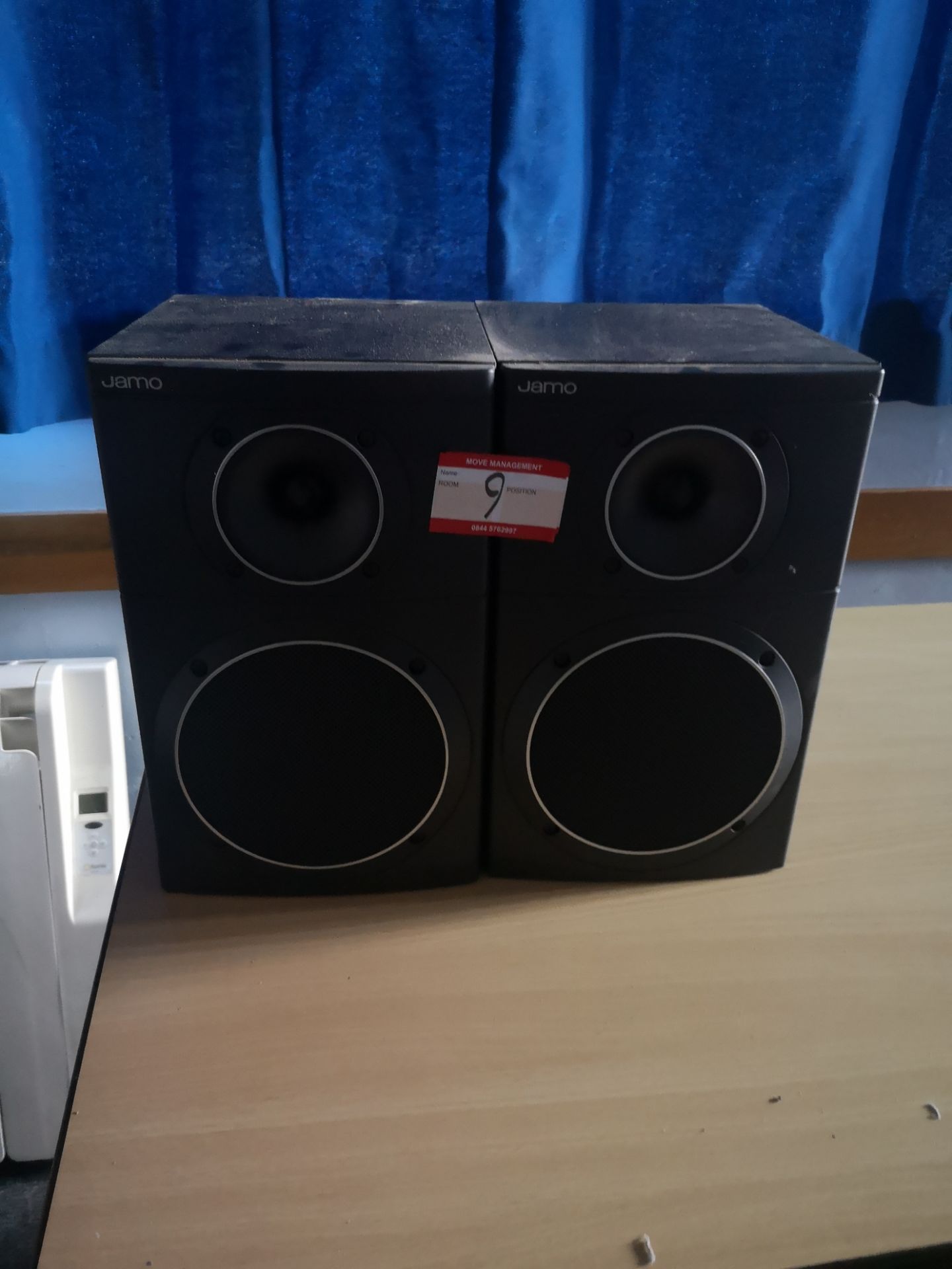 Jamo compack 700 pair of speakers