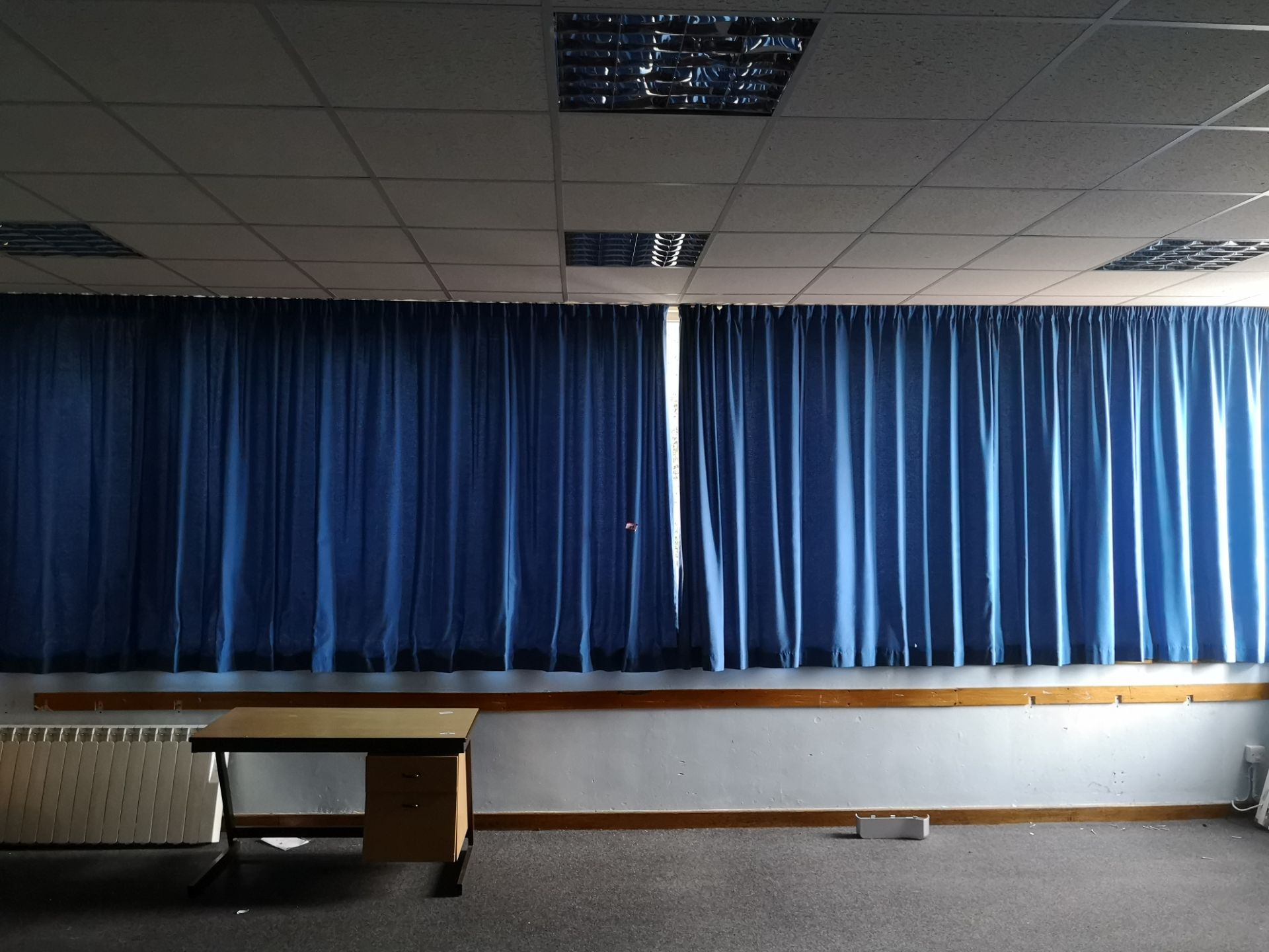 Pair of blue curtains approx 3.3m x 1.8m - Image 2 of 2