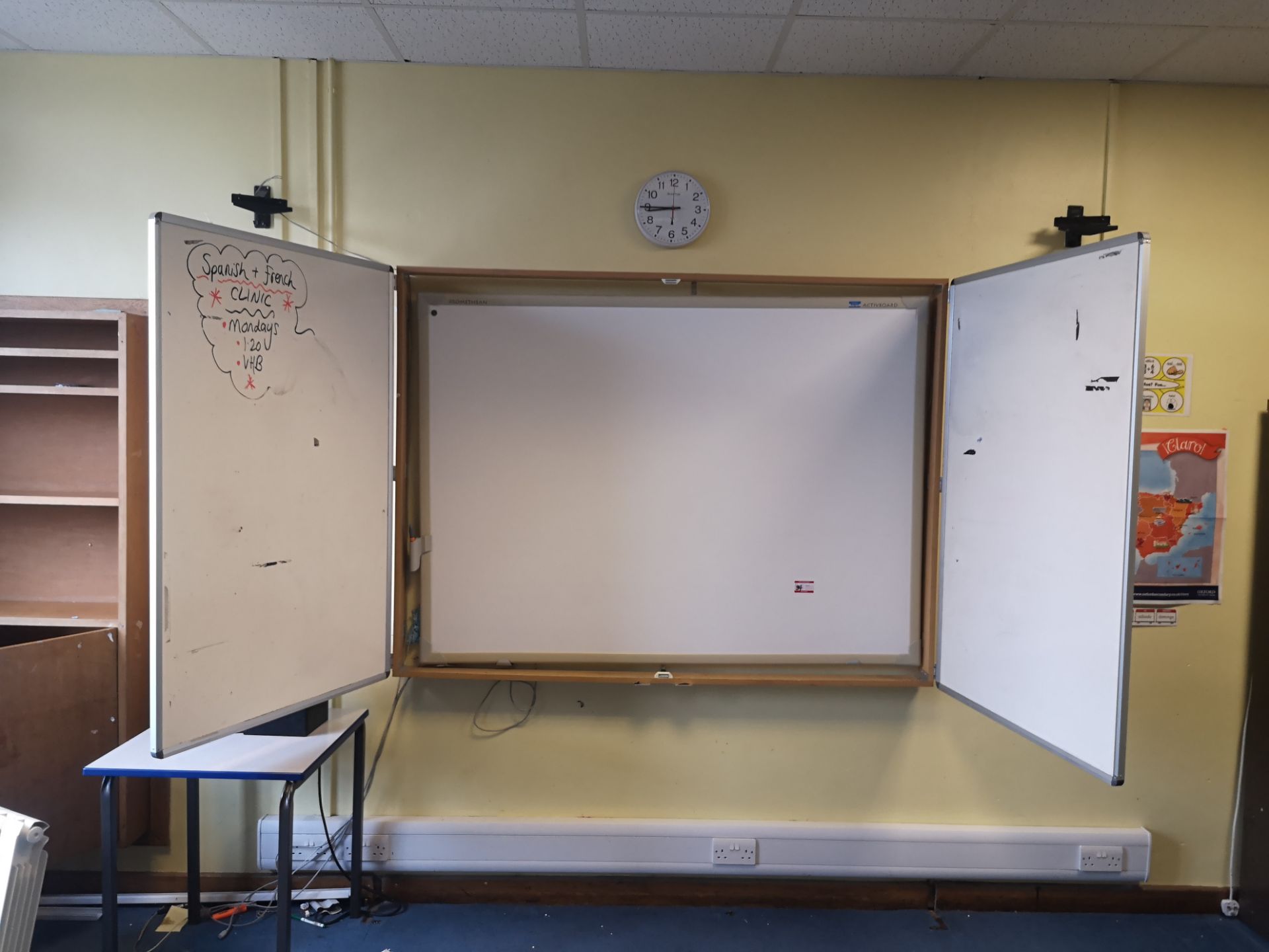 Promethean active board with whiteboards