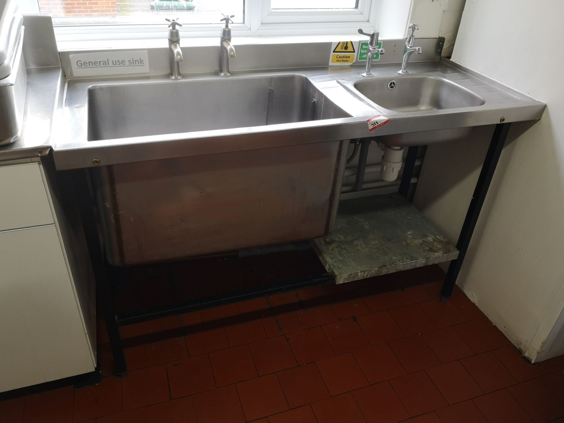 Stand alone double stainless sink with taps 5ft