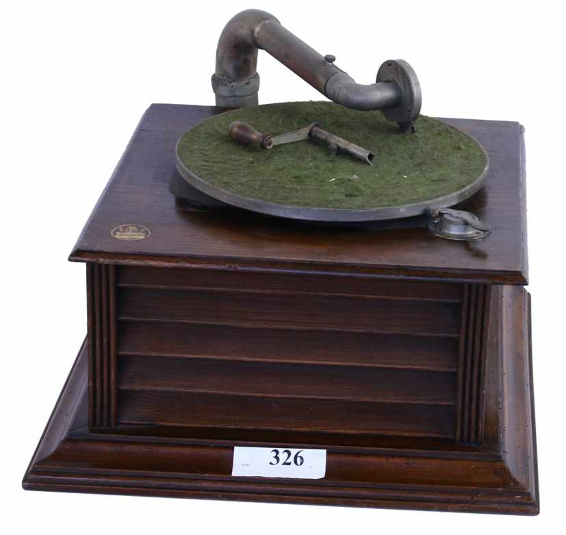 Grammofoon, Jumbo No. 3827 - Eikenhouten tafelmodel zonder deksel en met louvres voor de hoorn,
