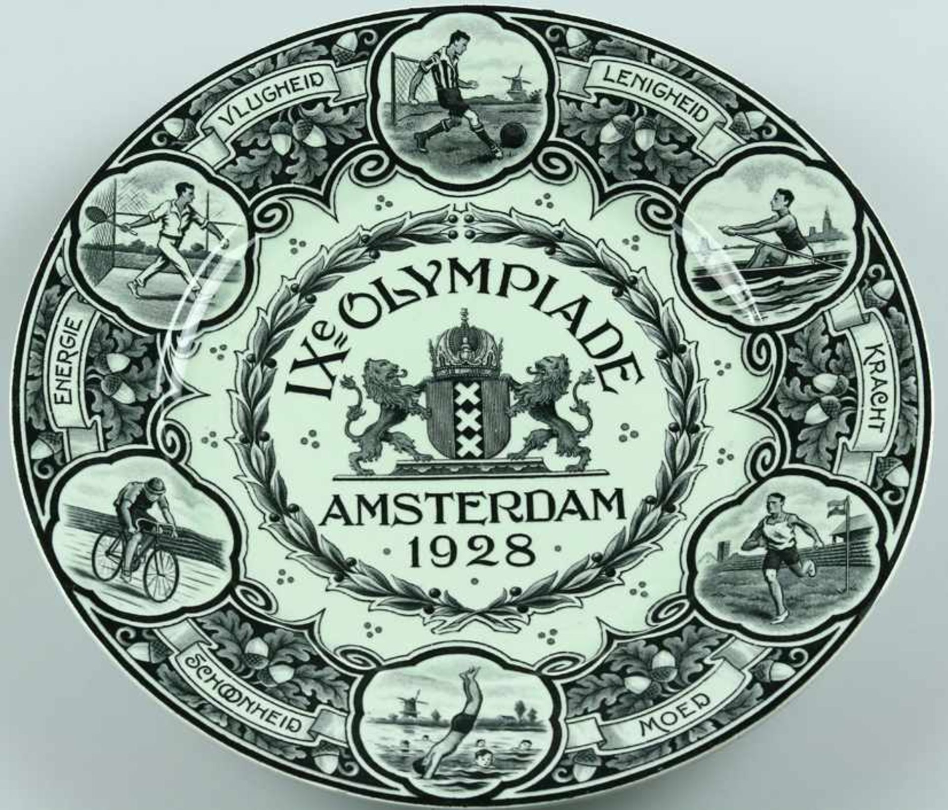 Aardewerk wandbordje 'Olympiade Amsterdam 1928' Société Céramique, Amsterdam, 1928