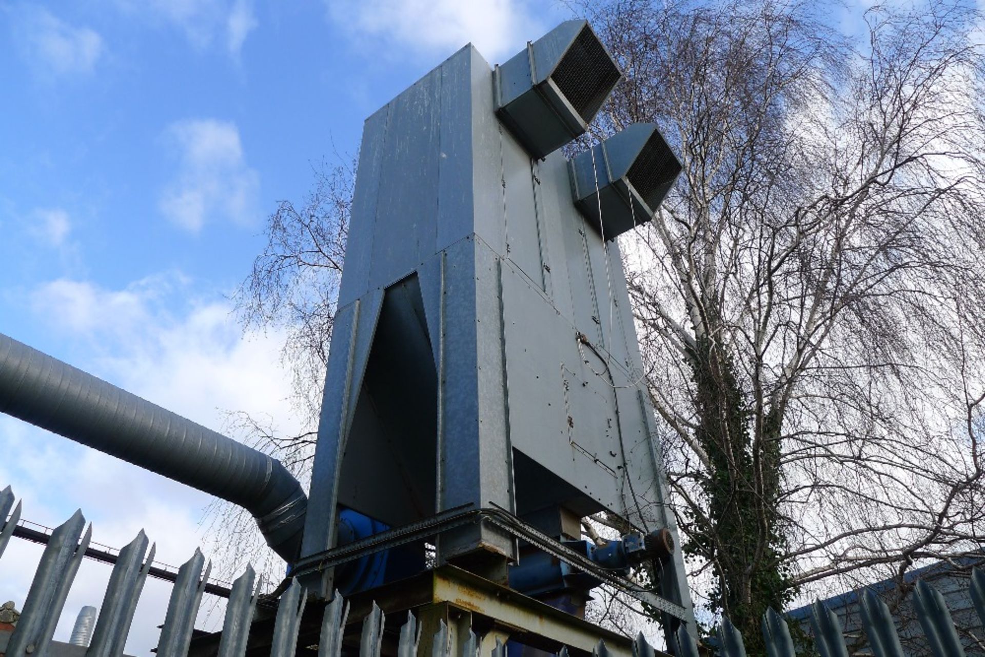 A large dust extraction unit, 3ph situated outside on right hand side of the workshops. The - Image 2 of 7