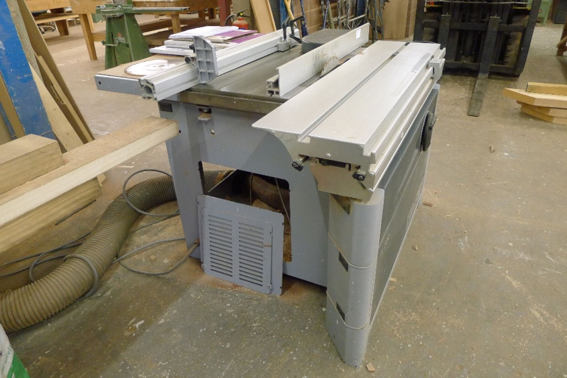 1 sliding panel table saw by Felder type K-700, YOM 2015, 3ph with 1 blade fitted, supplied with 9 - Image 2 of 10