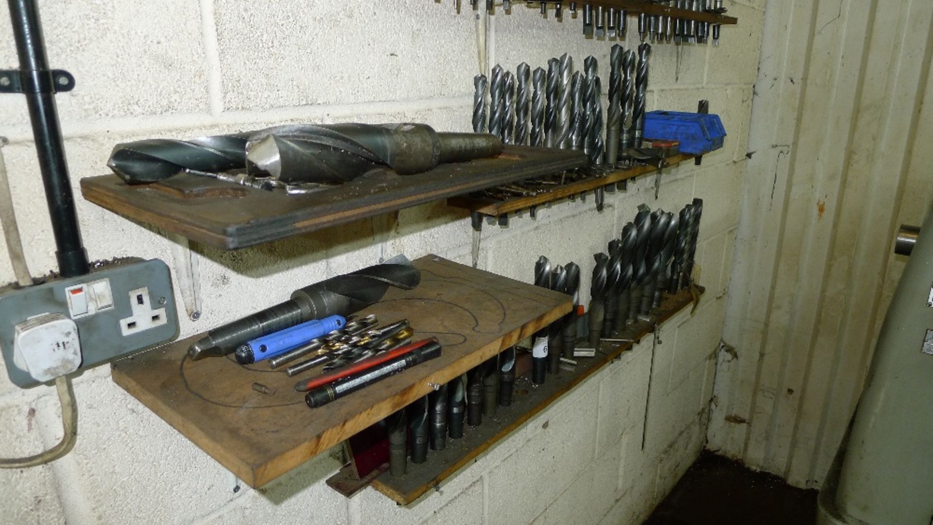 A quantity of approx 80 various taper shank drill bits, Nos. 1, 2, 3 and 4 - Image 3 of 4