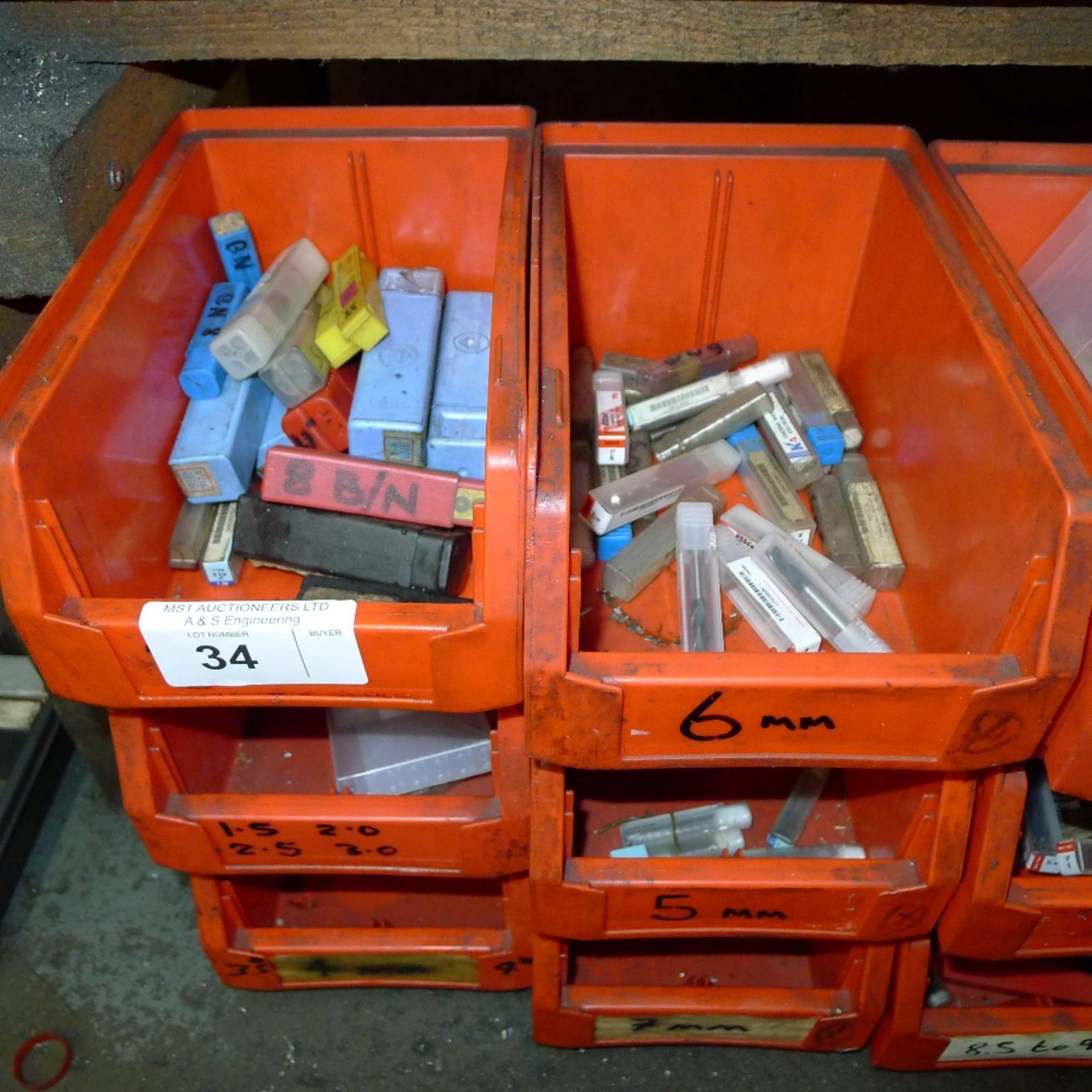 18 red plastic Lin type bins containing a quantity of 1.5mm to 20mm ball nose end mills / milling - Image 3 of 8