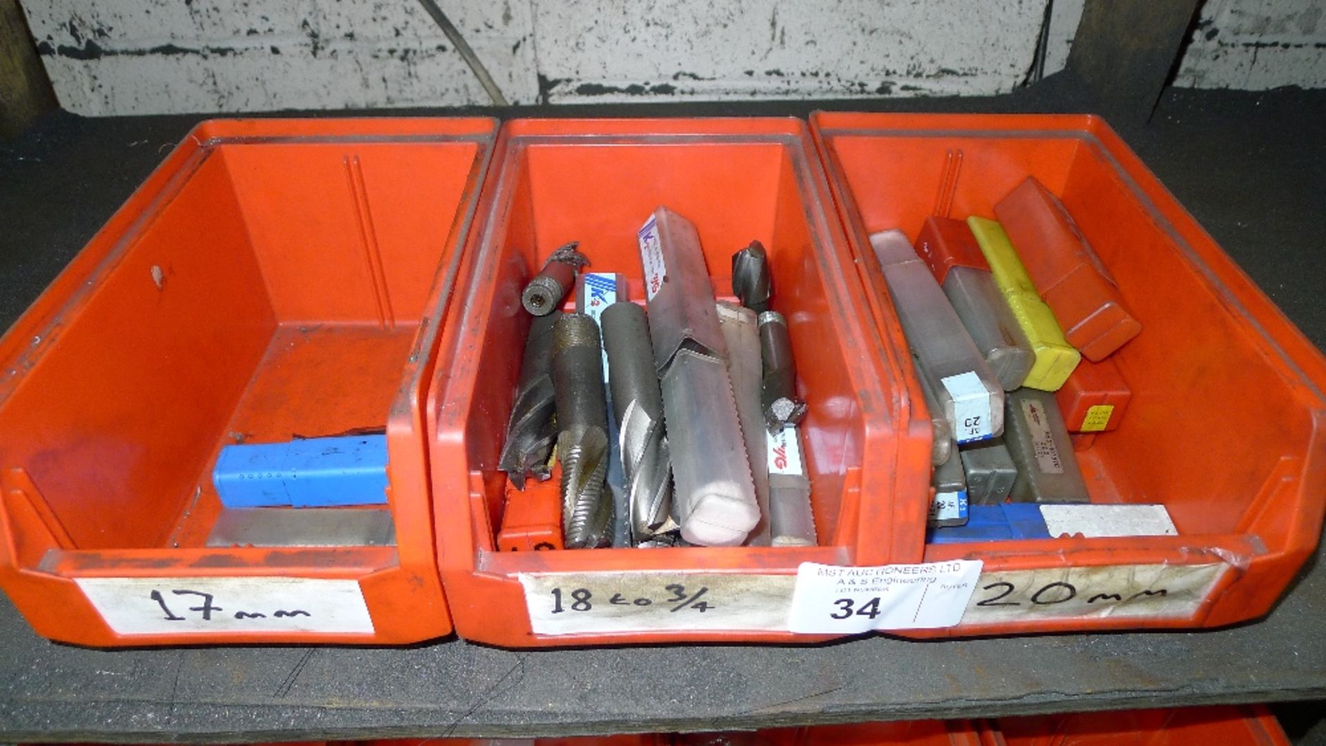 18 red plastic Lin type bins containing a quantity of 1.5mm to 20mm ball nose end mills / milling - Image 2 of 8