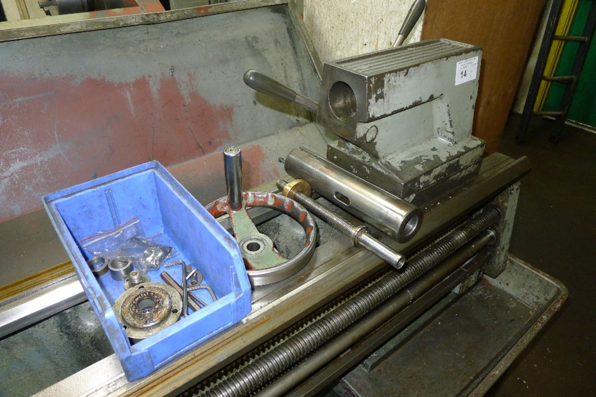 1 Colchester centre lathe type Triumph 2000 serial no. 6/0004/04642, 3ph, overall bed length 1.8m, - Image 4 of 8