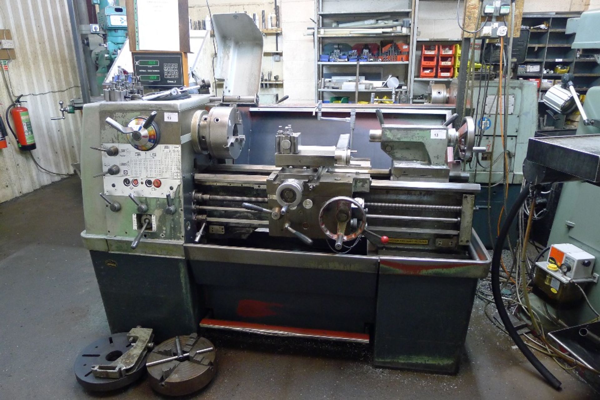 1 Colchester centre lathe type Triumph 2000 serial no. 6/0001/01092, 3ph, overall bed length 1.3m,