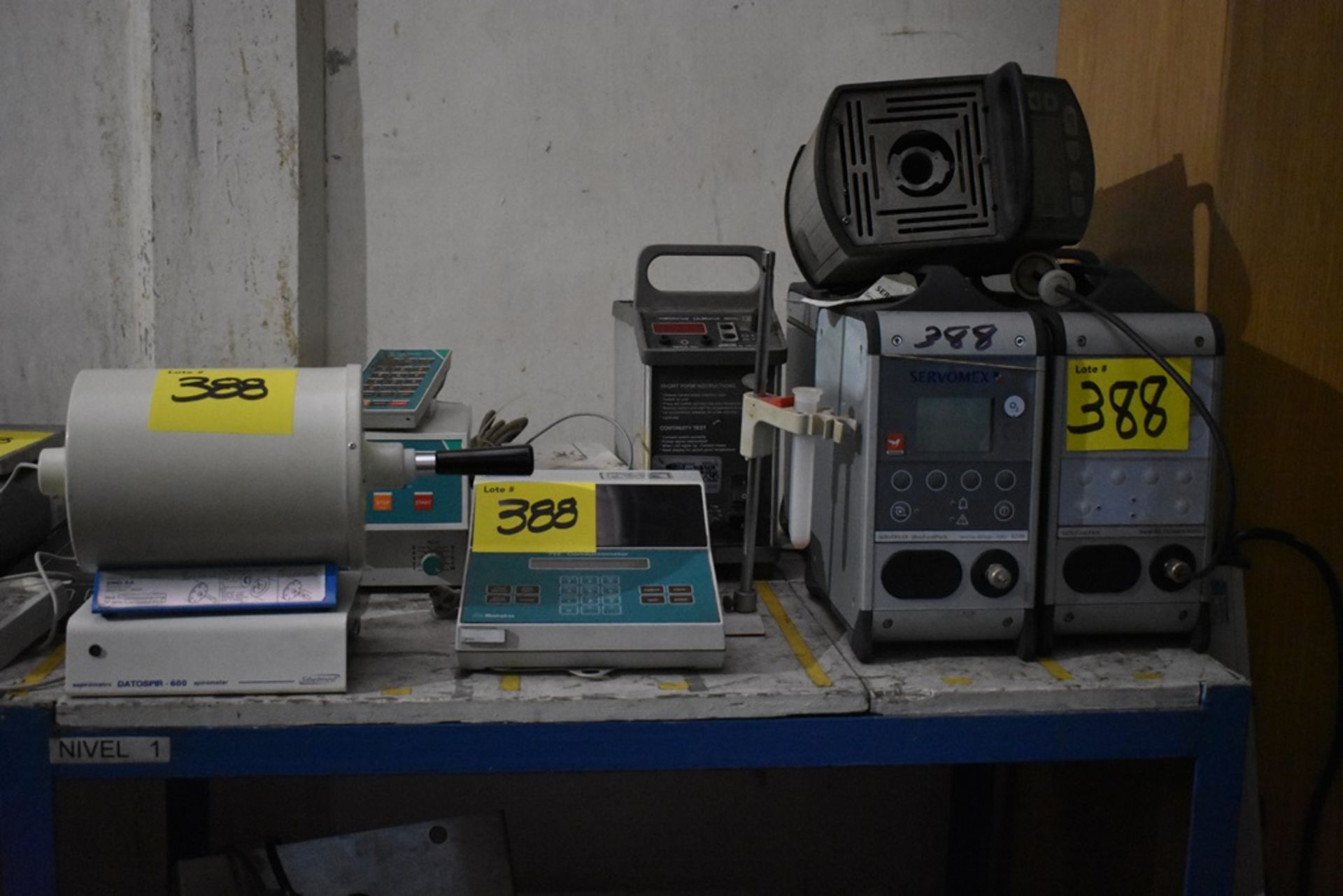 5 Oxygen analyzers and miscellaneous merchandise - Image 13 of 52