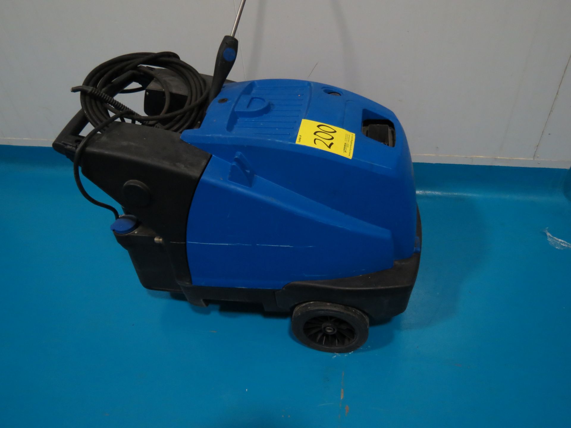 Alto High pressure washing machine brand Nilfisk with Hot Water, Capacity 6.7 L/min - Image 2 of 7