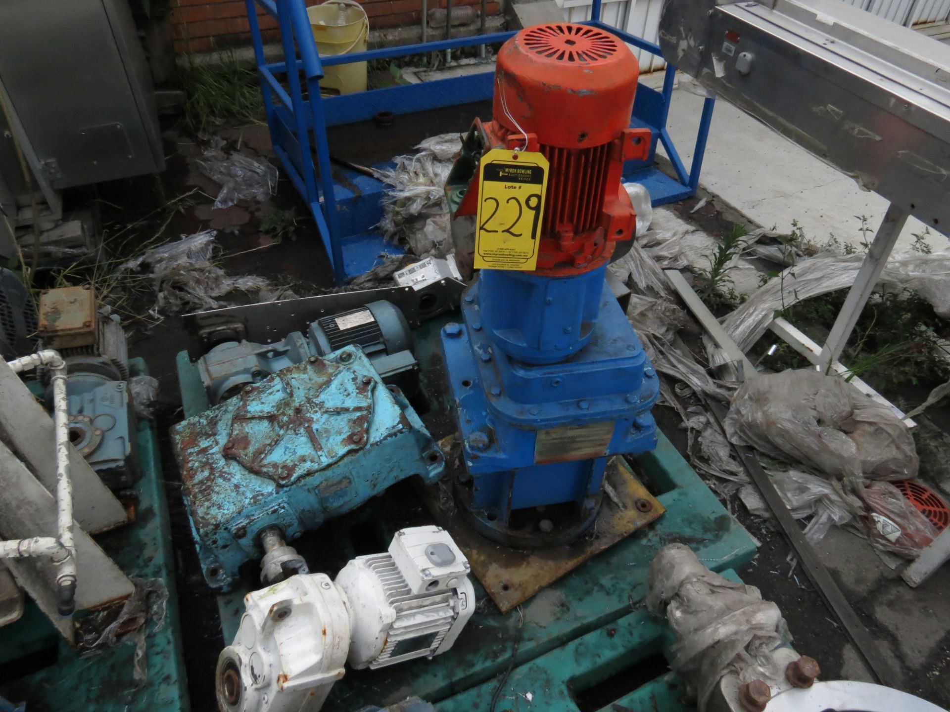 Valve Brand Buller Dosing model MPSJ28/30LPDK, Year 2012, 1 HP motor