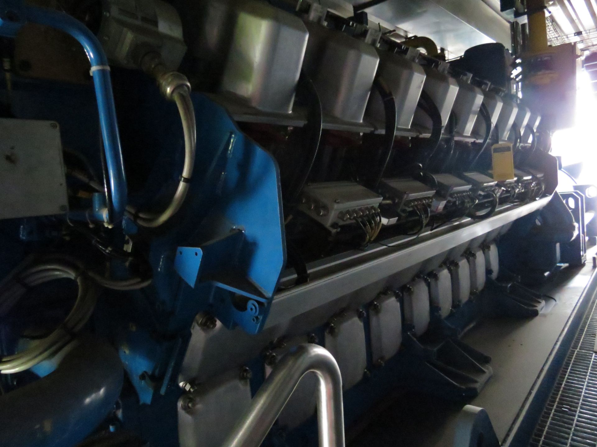 2001 Leroy Somer Emergency plant 18-cylinder Generator model LSA 56 L6-6P of 2840 KW/ 3550KVA - Image 6 of 73