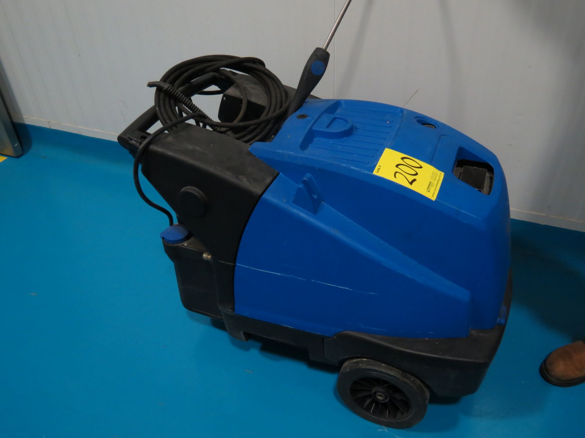 Alto High pressure washing machine brand Nilfisk with Hot Water, Capacity 6.7 L/min - Image 3 of 7