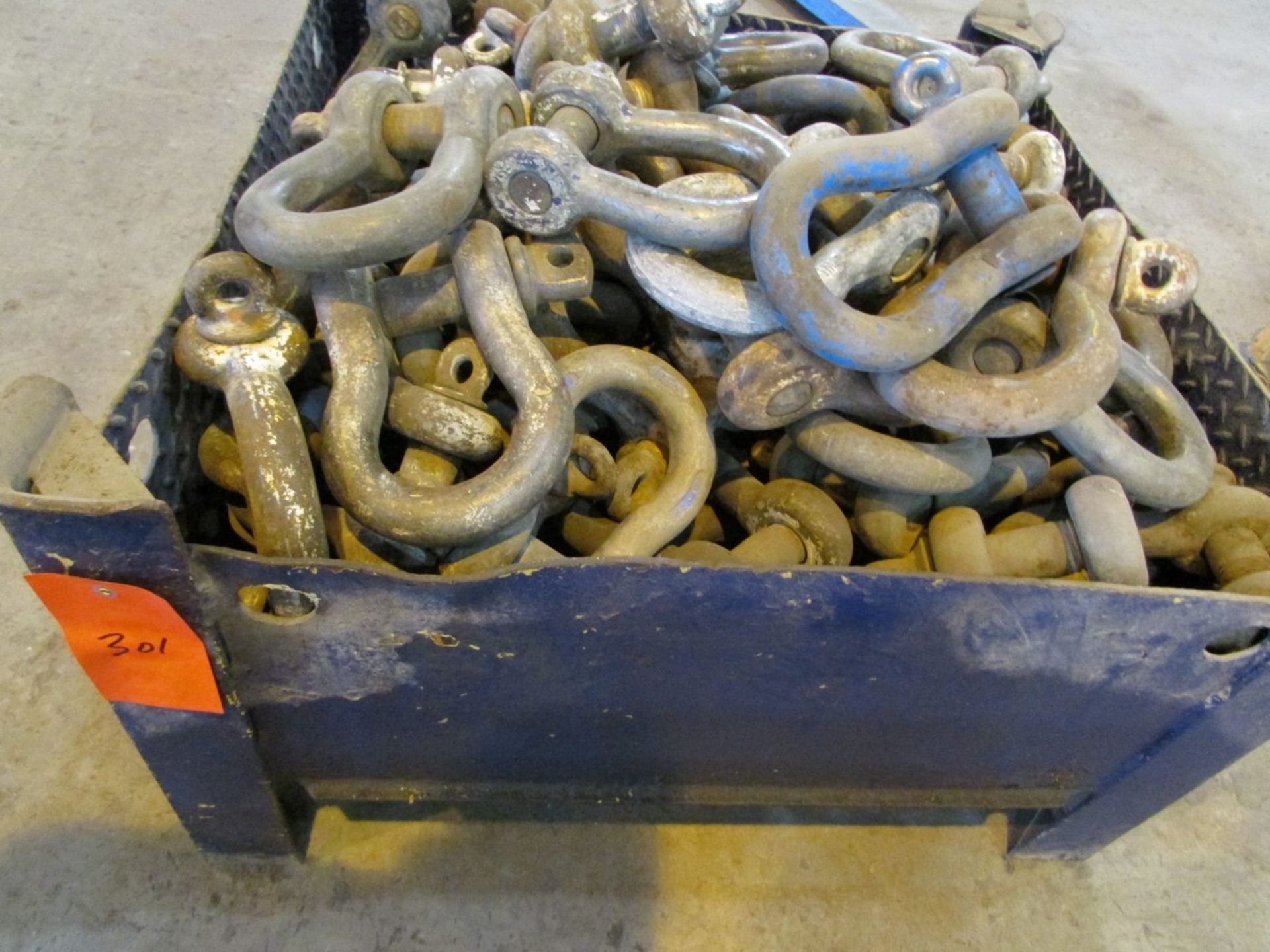 Skip w/ 12.5 Ton Shackles